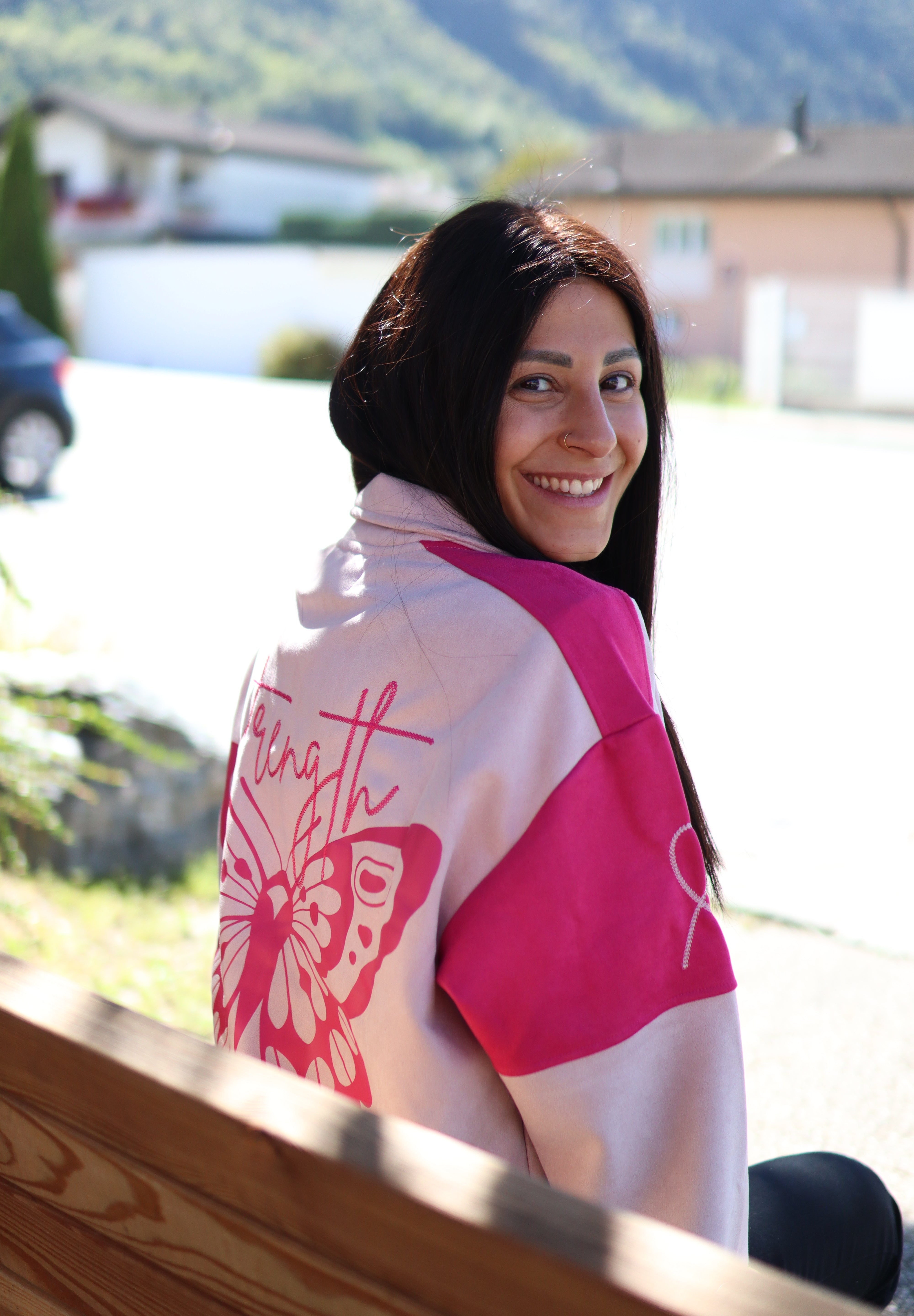 Jaquette Octobre Rose en Collab avec MinaRaven