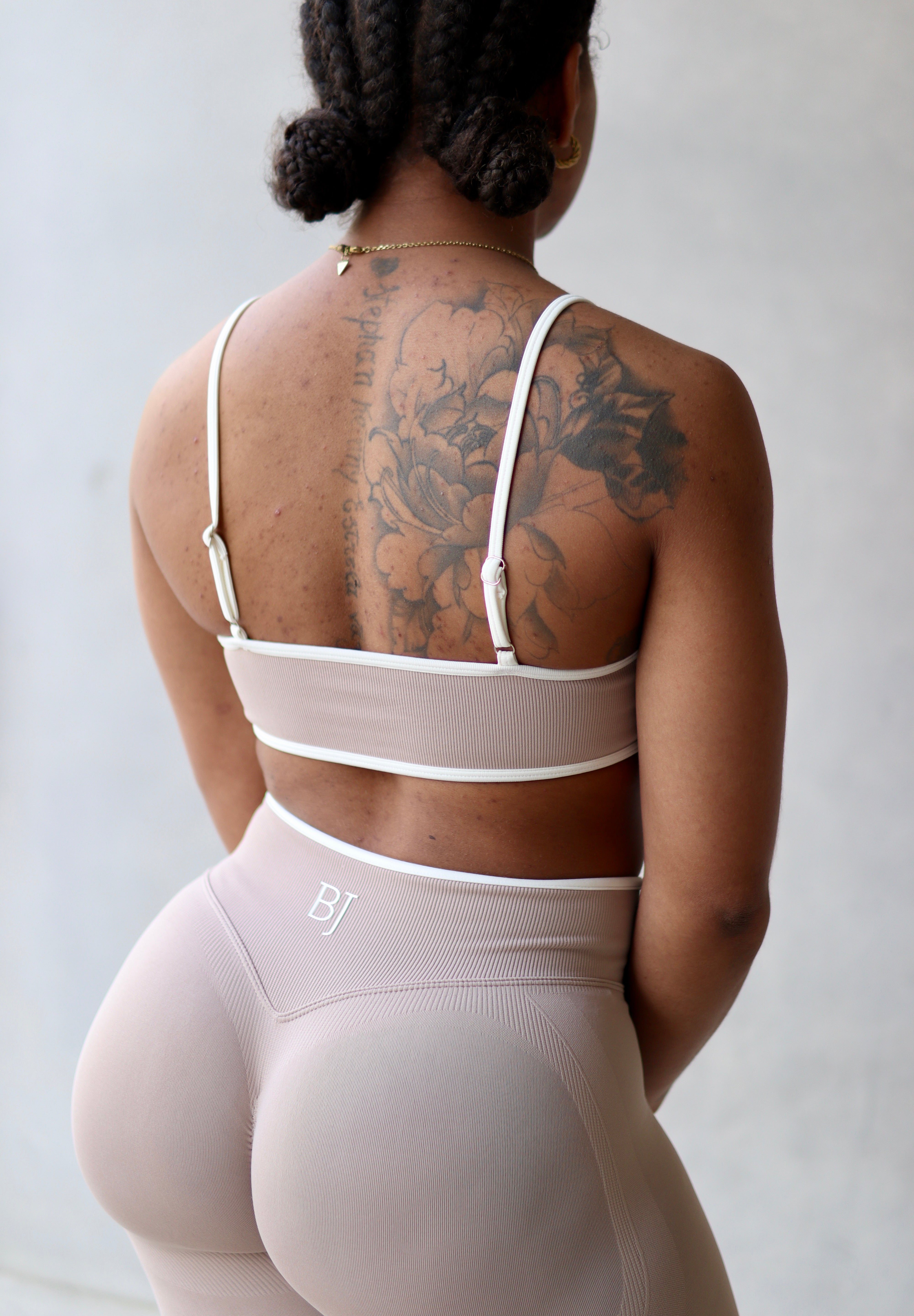 Brassiere Intuition
