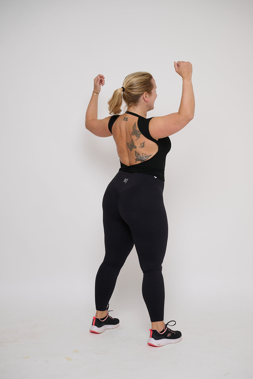 Backless T-shirt